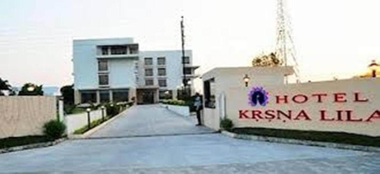 Krsna Lila By The Blues Hotel Sanand Ngoại thất bức ảnh